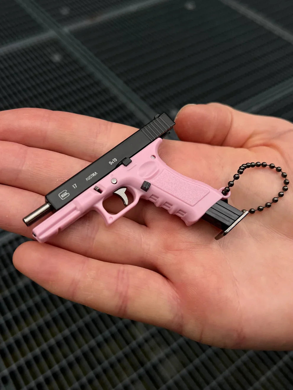 MiniCaliber™ Glock 17 Detachable Keychain - MiniCaliber